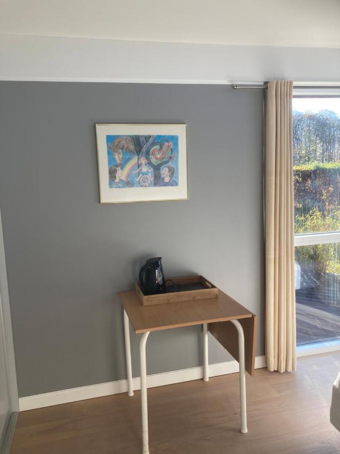 Vaerelse, Bad Og Toilet I Villa Næstved Eksteriør billede