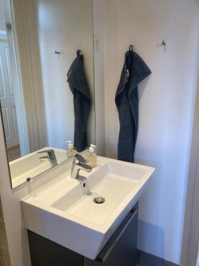 Vaerelse, Bad Og Toilet I Villa Næstved Eksteriør billede